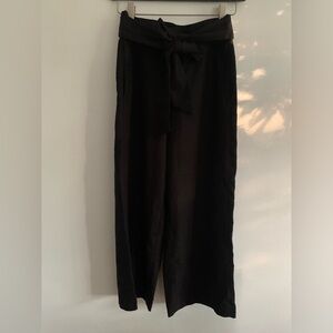 Black wide leg bangs